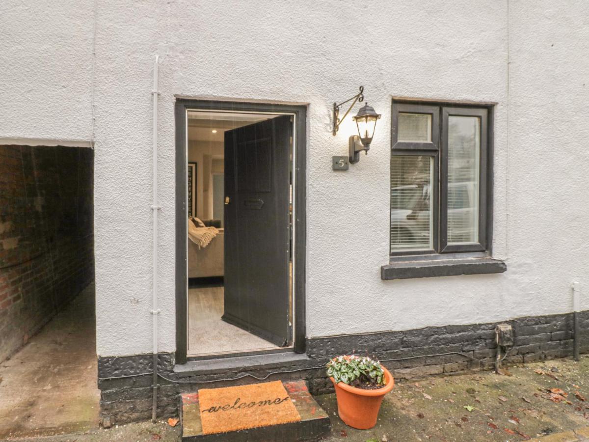 5 Coley Lane Villa Стафорд Екстериор снимка